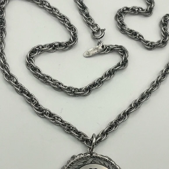 Whiting & Davis intaglio grey cameo silver tone rope chain necklace vintage - Picture 5 of 14
